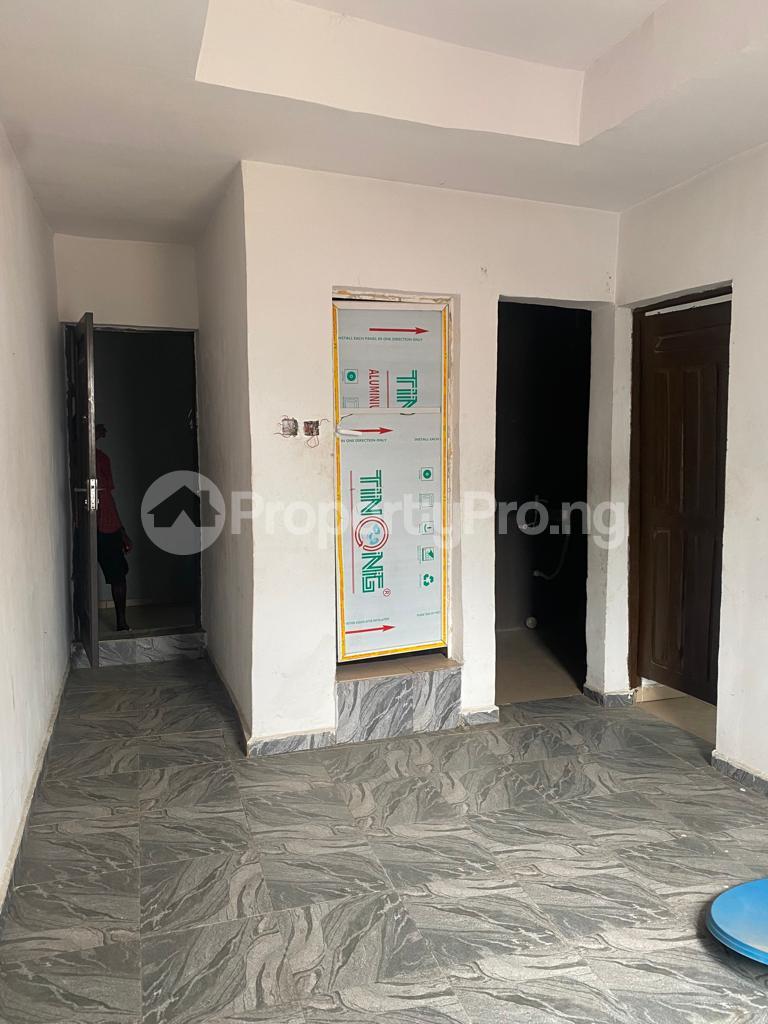 1 bedroom Flat / Apartment for rent Onipan Shomolu Lagos