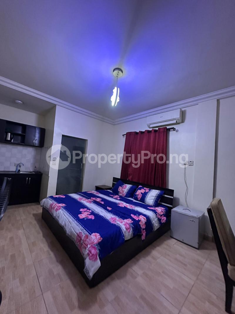 1 bedroom Flat / Apartment for shortlet Alagomeji Yaba Lagos