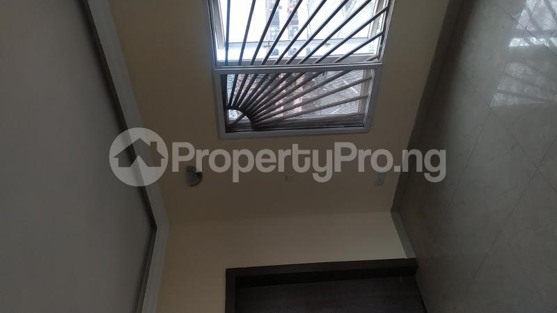 3 bedroom Flat / Apartment for sale Yabatech Staff Quarters Gra Jibowu Yaba Lagos