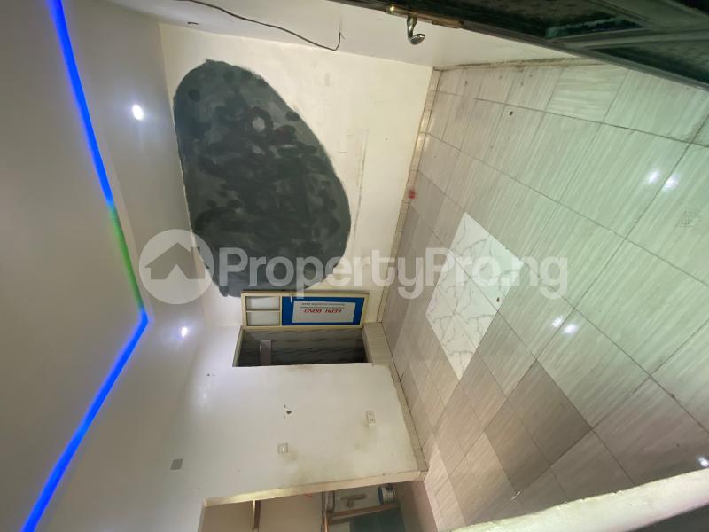 Flat / Apartment for rent In An Estate Onike Yaba Lagos