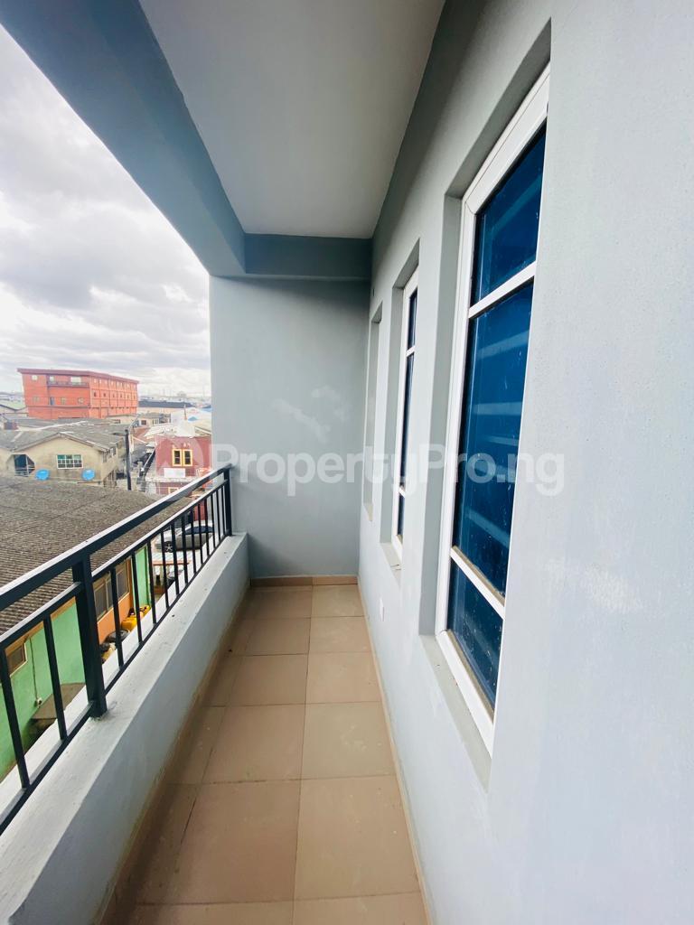 1 Bedroom Flat / Apartment in Phase 1 Gbagada Lagos Flat / Apartment