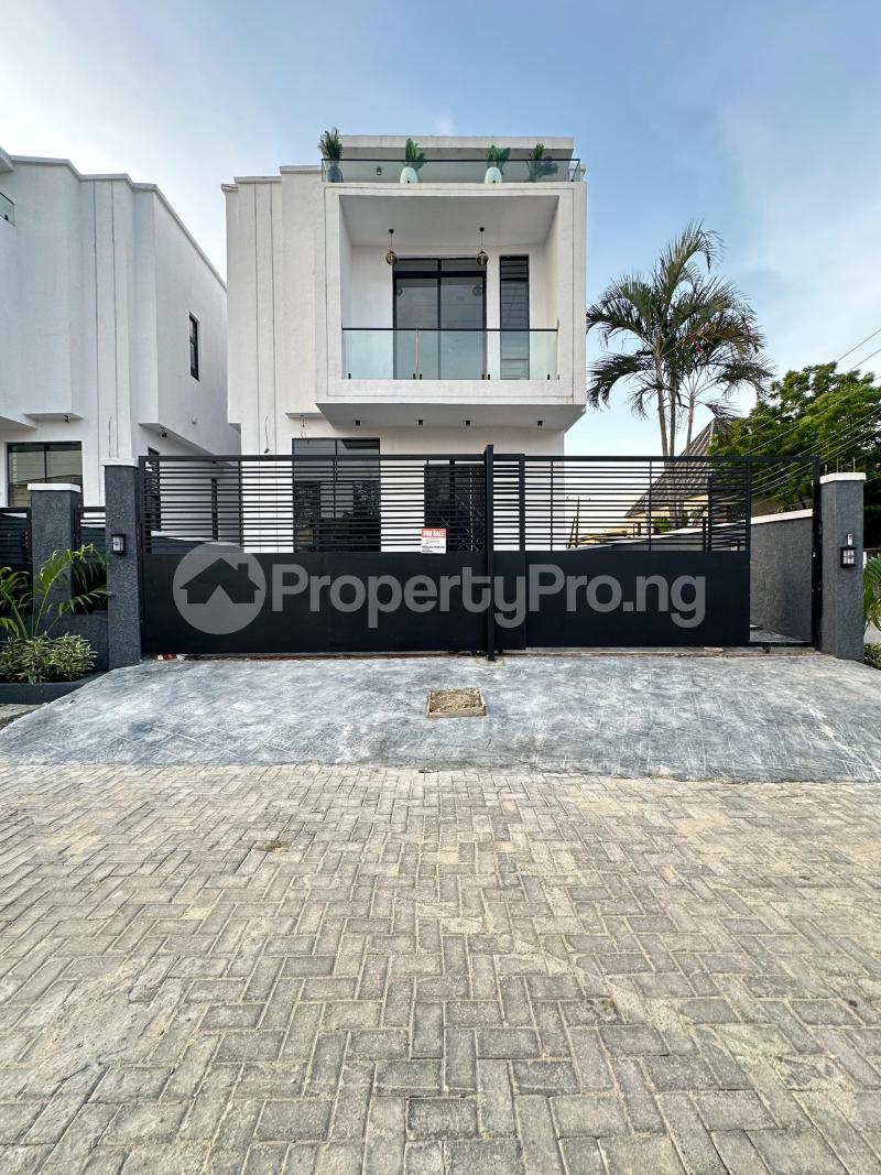 4 bedroom House for sale Off Lekki-Epe Expressway Ajah Lagos
