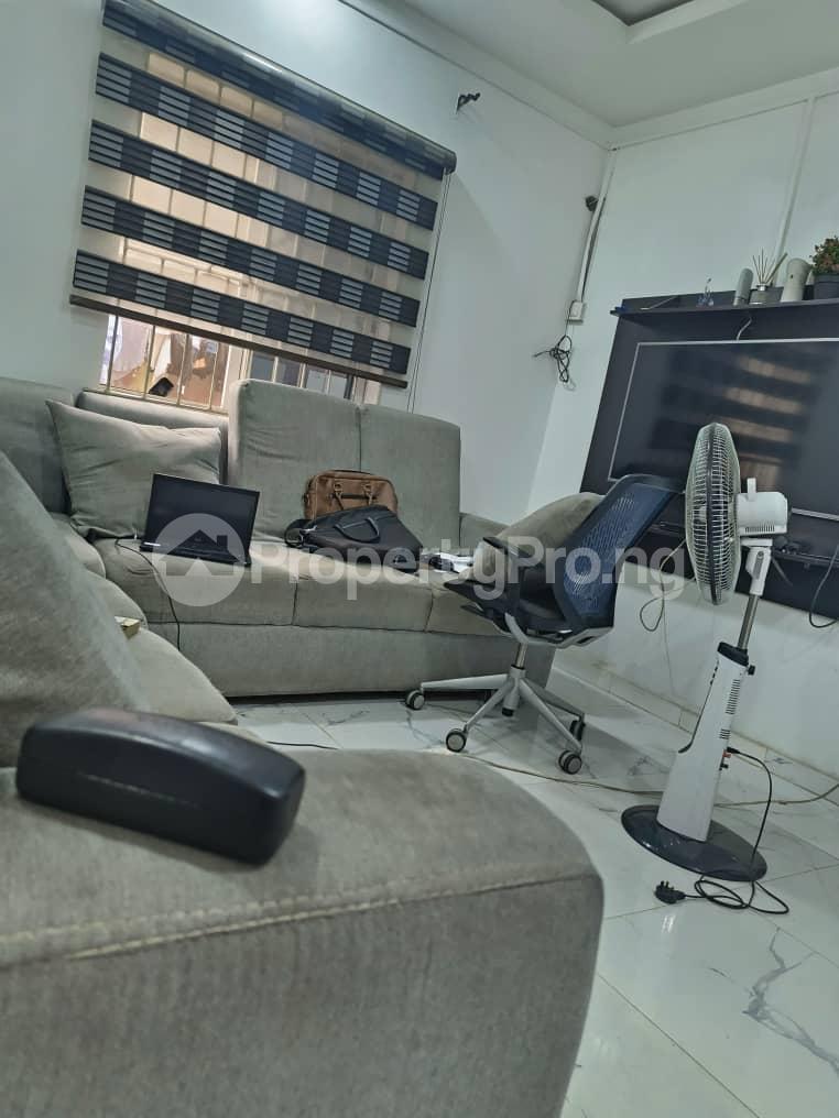 1 bedroom Flat / Apartment for rent Jibowu Close To Waec, Jibowu Yaba Lagos