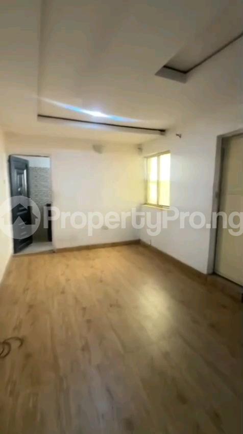 1 bedroom Flat / Apartment for rent Ajayi Street Onike Yaba Onike Yaba Lagos