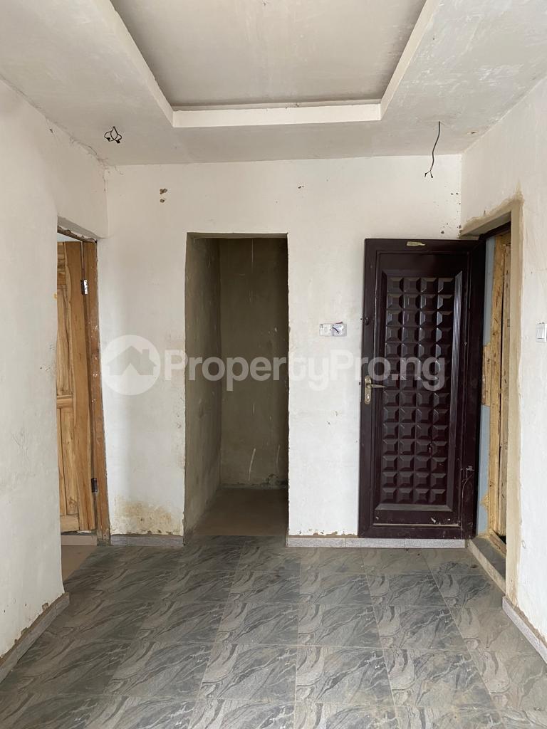 1 bedroom Flat / Apartment for rent Onipaan Shomolu Lagos