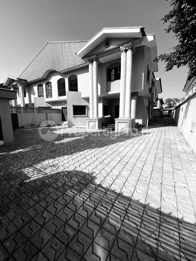 Commercial Property for rent Lekki Phase 1 Lekki Lagos