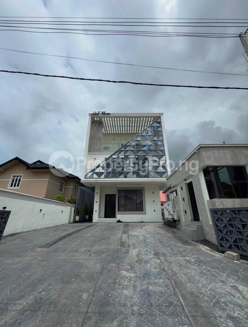 Commercial Property for rent Lekki Phase 1 Lekki Lagos
