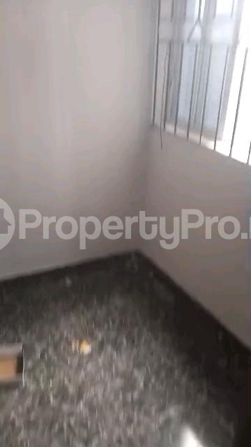 1 bedroom Flat / Apartment for rent Off Market Street Shomolu Lagos