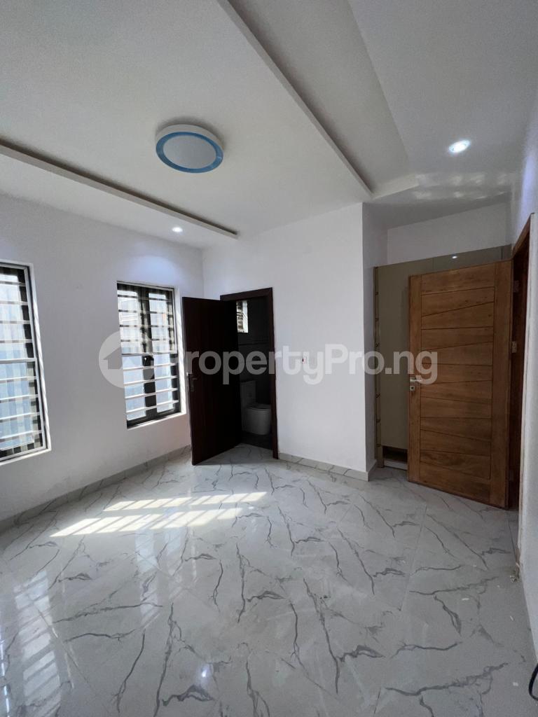 Flat / Apartment in Ikate Lekki Lagos Flat / Apartment for rent in