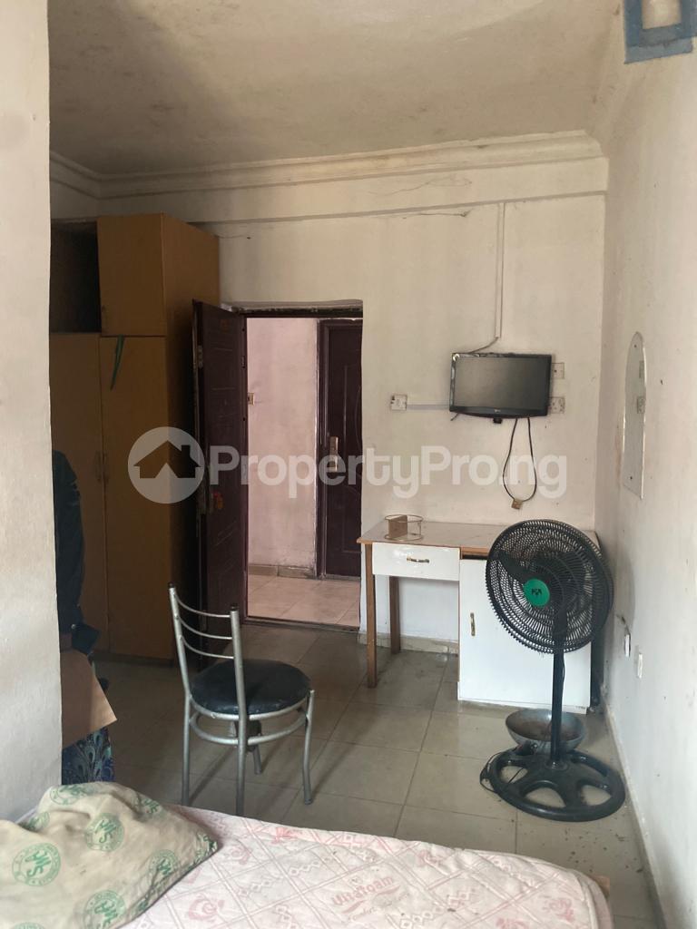 1 bedroom Flat / Apartment for rent Fadeyi Jibowu Yaba Lagos