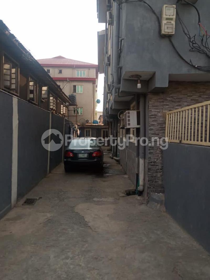 1 bedroom Flat / Apartment for rent Jibowu Yaba Lagos