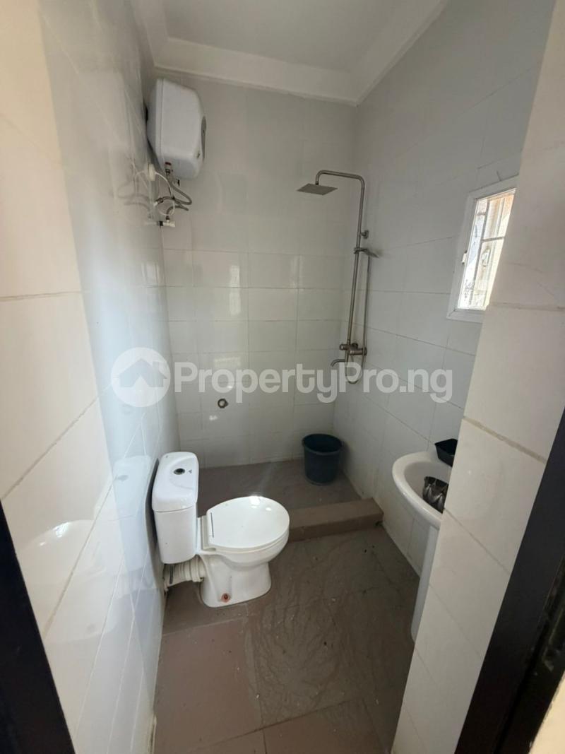 3 bedroom Flat / Apartment for rent Alpha Beach Road In An Estate Opposite Chevron Lekki Lagos. Alpha Beach Road Lekki Lagos