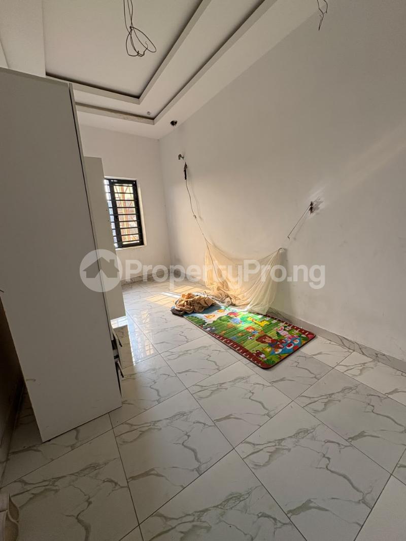 Flat / Apartment for rent Ologolo Lekki Lagos Ologolo Lekki Lagos