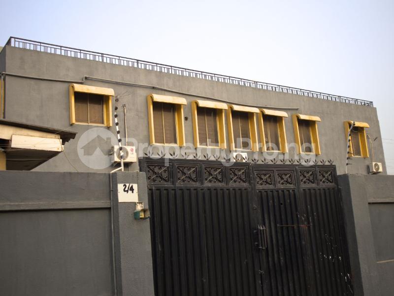 1 bedroom Flat / Apartment for rent 2 Funsho Street Links, Iwaya Sabo Yaba Lagos