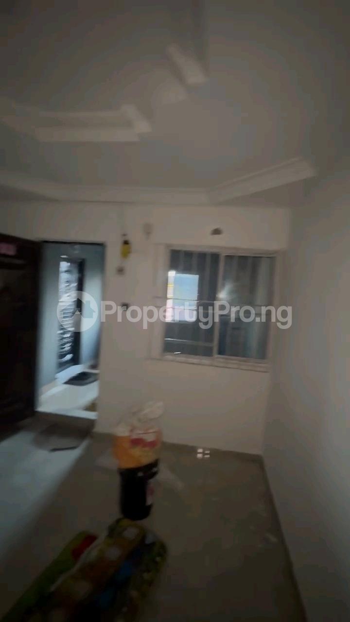 1 bedroom Flat / Apartment for rent Off Abule Oja Bus Stop Onike Yaba Onike Yaba Lagos
