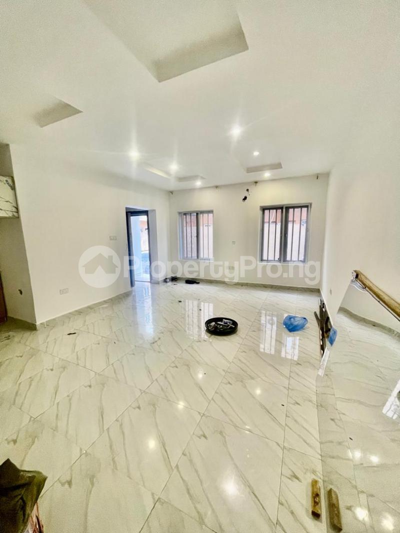 Flat / Apartment for rent Prince Kazeem Eletu Way, Osapa london Lekki Lagos