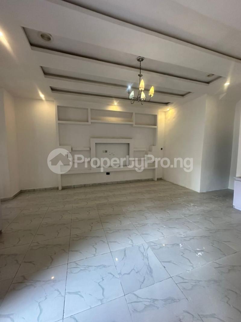 Flat / Apartment for rent Canal West Osapa london Lekki Lagos