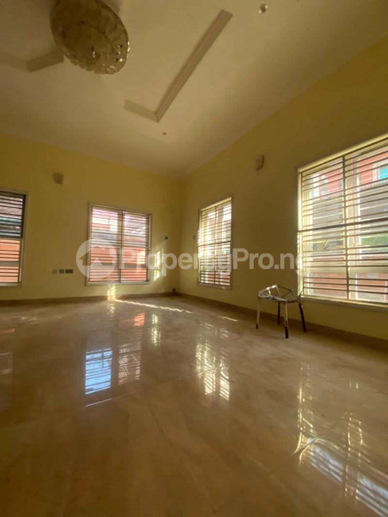 1 bedroom Flat / Apartment for rent Secured Estate Very Close To Express Ologolo Lekki Lagos