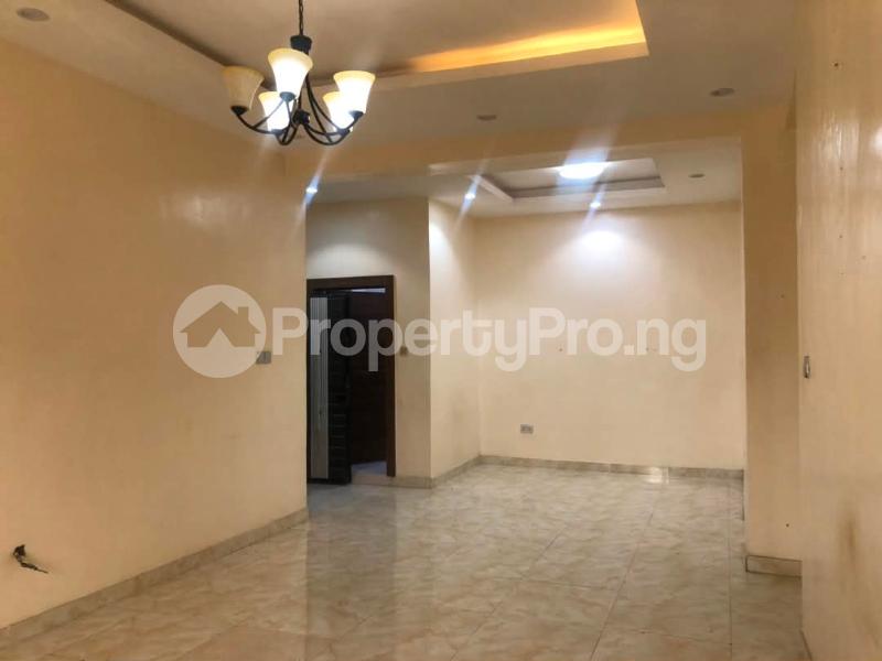 2 bedroom House for rent Ikate Lekki Lagos