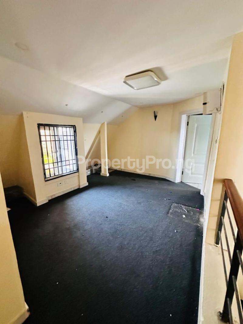 3 bedroom House for rent Osapa london Lekki Lagos