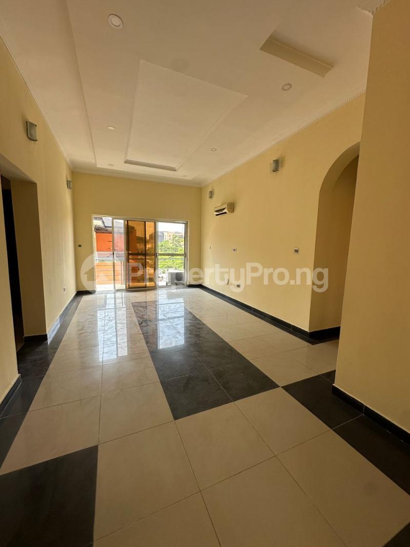 3 bedroom Flat / Apartment for sale ONIRU Victoria Island Lagos