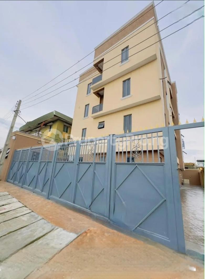 4 bedroom House for sale Yaba Lagos