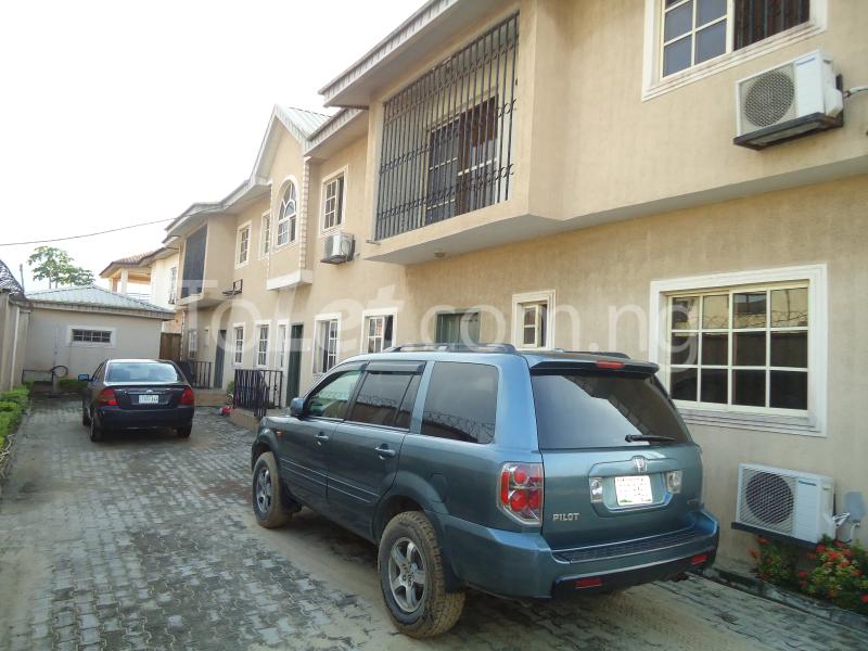 3 bedroom Flat / Apartment for rent Along Awoyaya Hospital Awoyaya Ajah Lagos