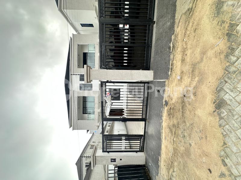 4 bedroom House for sale Ologolo Lekki Lagos