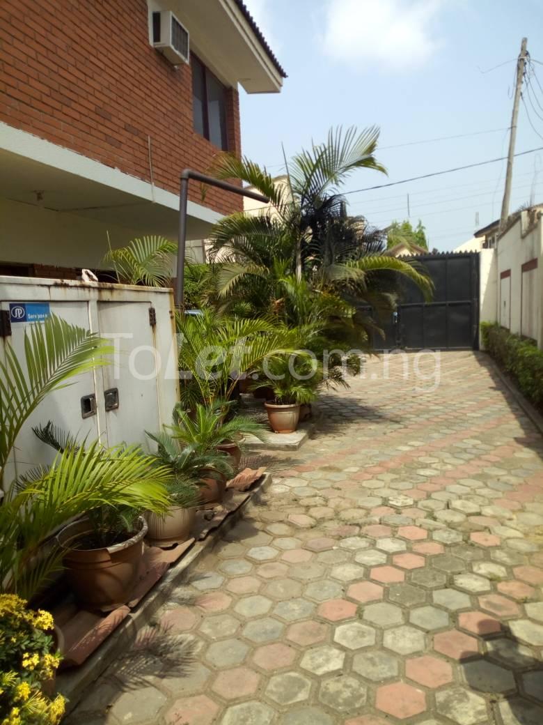 4 bedroom House for rent Medina Estate Medina Gbagada Lagos