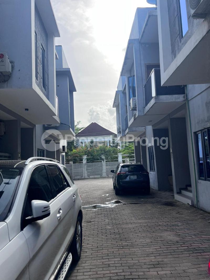 1 bedroom Flat / Apartment for rent Estate Beside Domino Pizza Agungi Lekki Lagos
