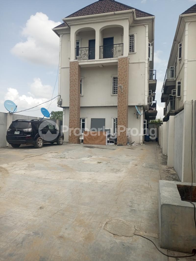 2 bedroom House for rent Mobil Road Ajah Lagos