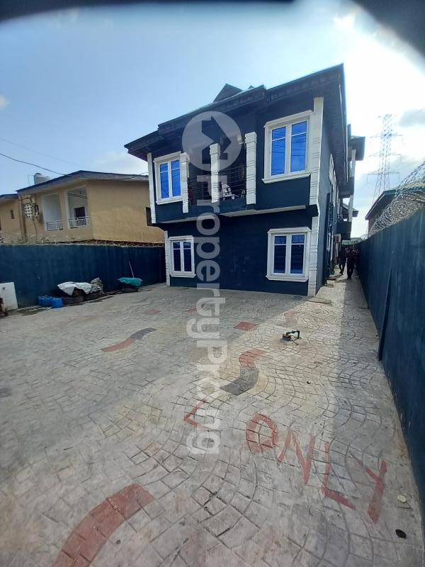 3 bedroom Flat / Apartment for rent Sholuyi Gbagada Soluyi Gbagada Lagos