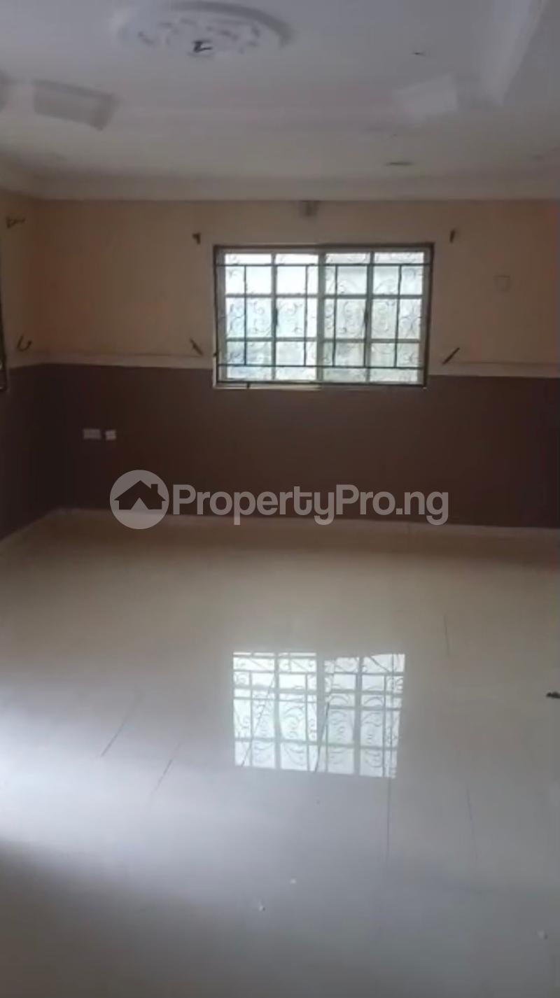 3 bedroom House for rent Wire And Cable, Very Close To The Tarred Road Apata Ibadan Oyo