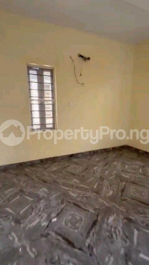 2 bedroom House for rent Off Pedro Road Shomolu Lagos Shomolu Lagos
