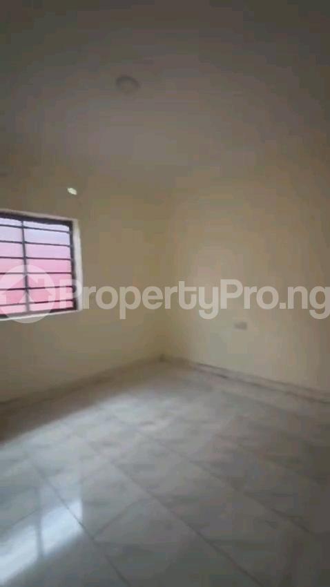 2 bedroom House for rent Off Bajulaiye Road Shomolu Lagos Shomolu Shomolu Lagos