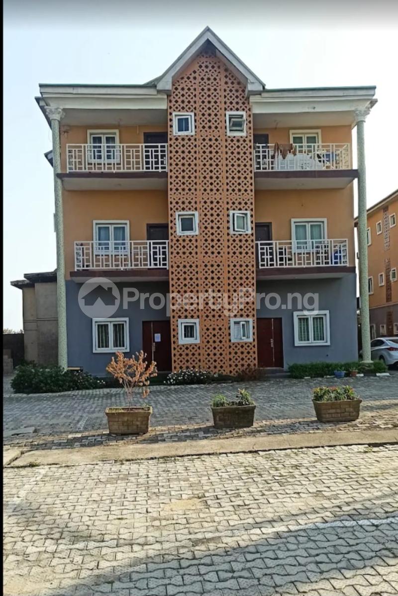 2 bedroom Flat / Apartment for rent Eleganza Garden City, Opposite V.g.c Along Lekki Expressway Lekki Lagos