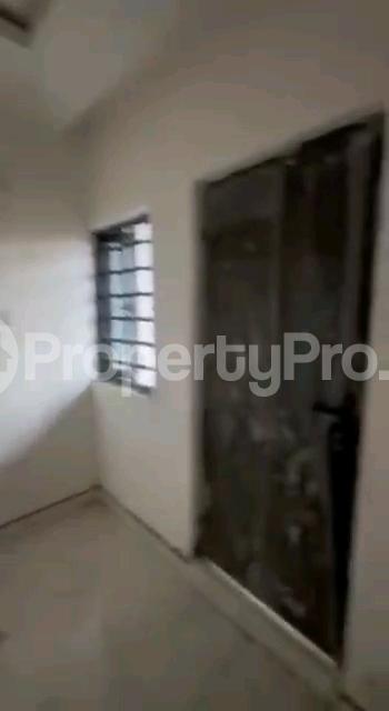 2 bedroom House for rent Off Market Street Shomolu Lagos Shomolu Shomolu Lagos