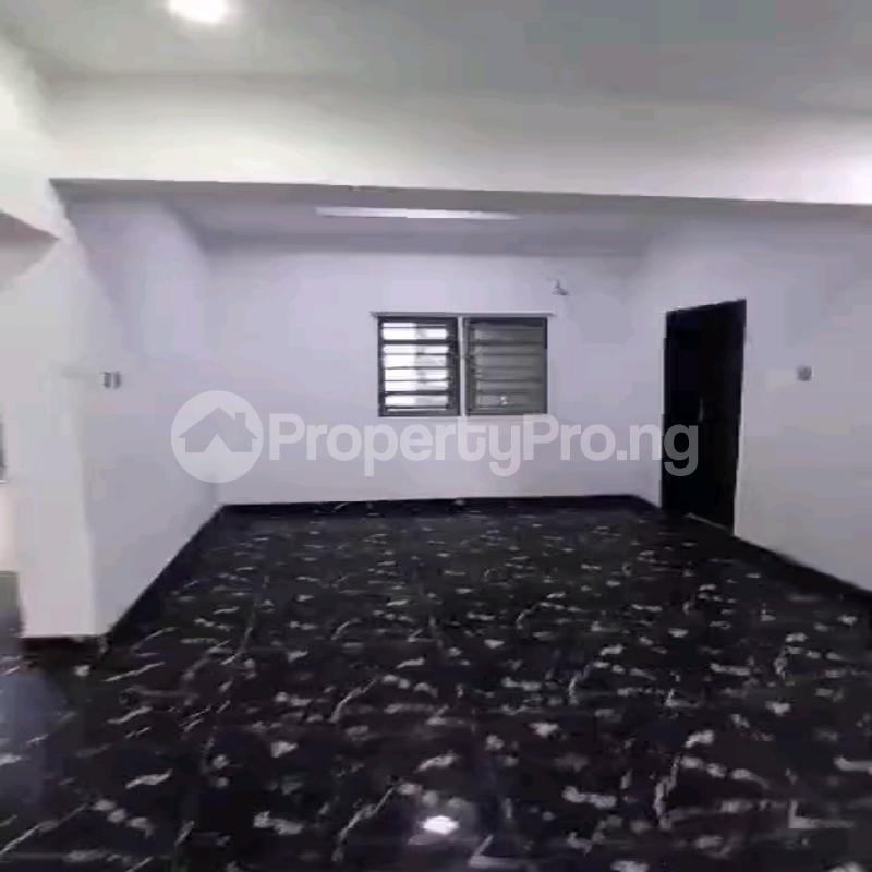 2 bedroom House for rent Off Pedro Road Shomolu Lagos Shomolu Lagos