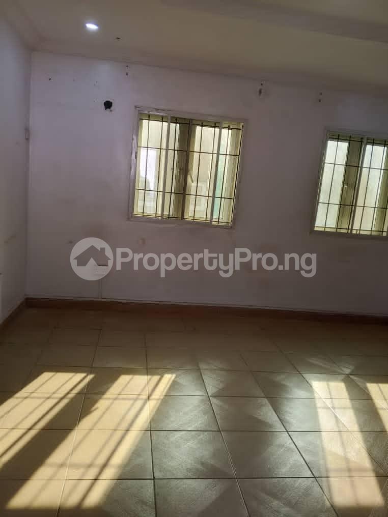 2 bedroom House for rent Mende Maryland Lagos
