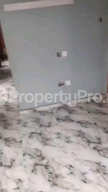 2 bedroom House for rent Adekunle Yaba Lagos