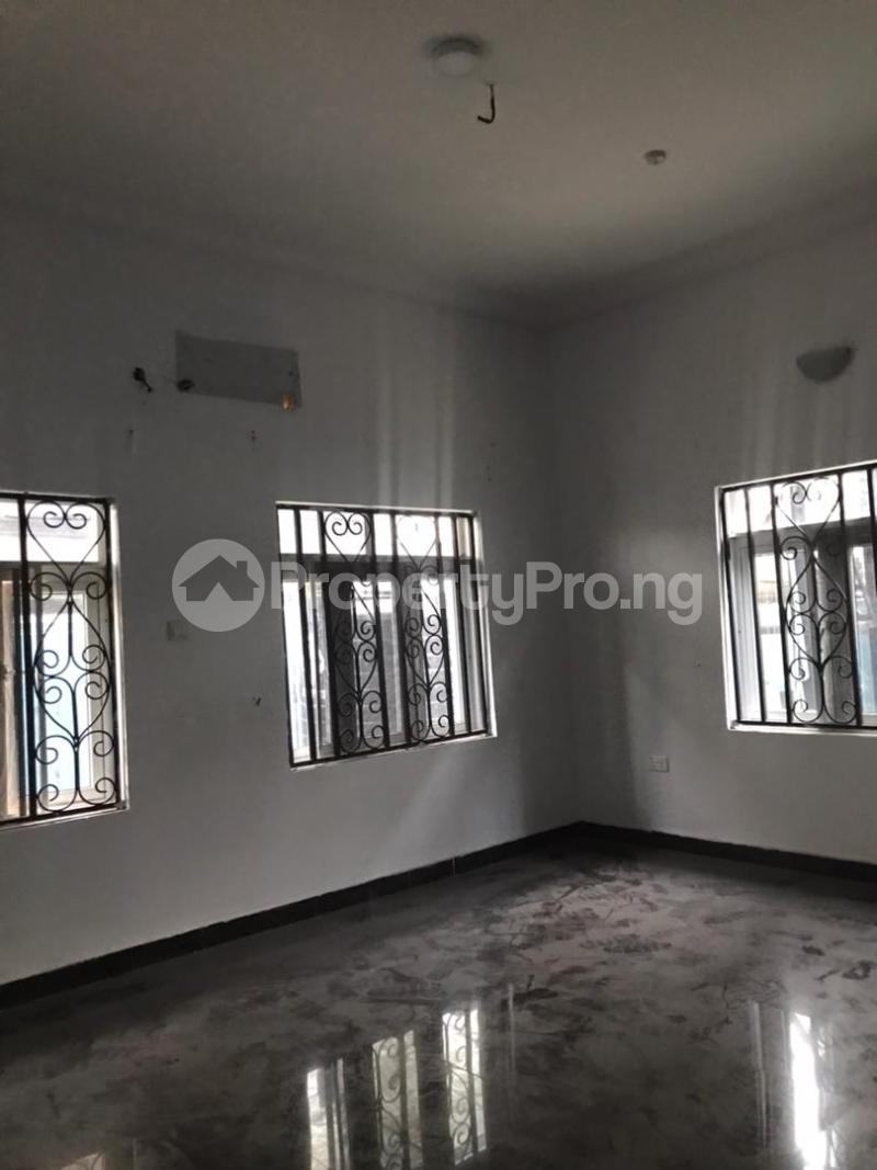 2 bedroom House for rent Off Hakeem Dickson Lekki Phase 1 Lekki Lagos