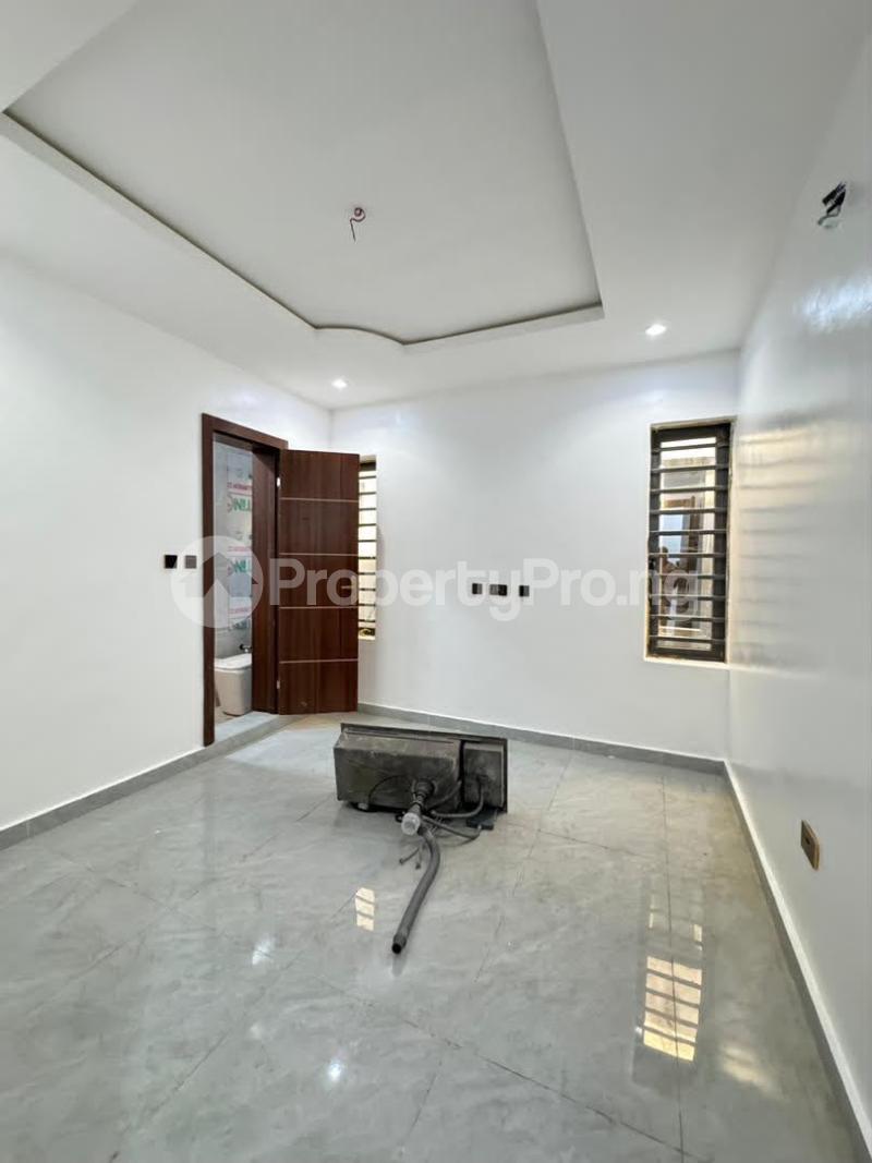 2 bedroom Flat / Apartment for sale Surulere Lagos