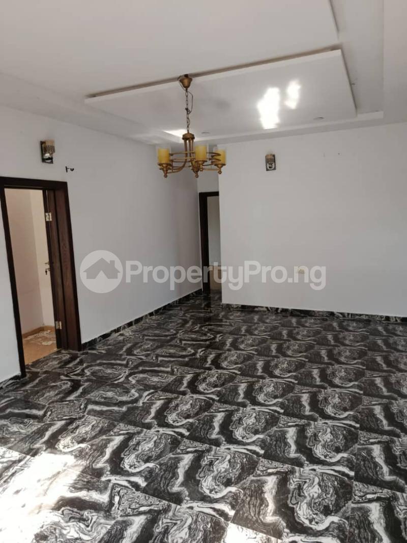 3 bedroom Flat / Apartment for rent Parapo Awoyaya Ajah Lagos