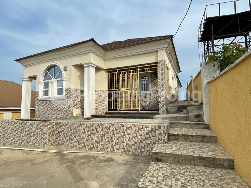 3 Bedroom House in Lugbe Abuja House for sale in lugbe House in