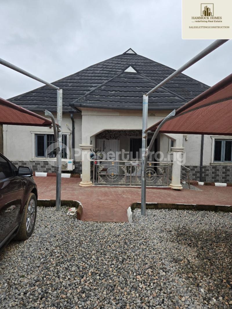 3 bedroom House for sale Agoro Power Line, Adejumo Off Alafara Elenusonso Omi Adio Ibadan Oyo