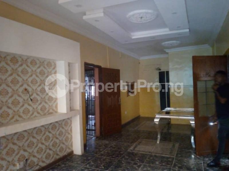 Flat / Apartment for rent Alagomeji, Yaba, Lagos. Alagomeji Yaba Lagos