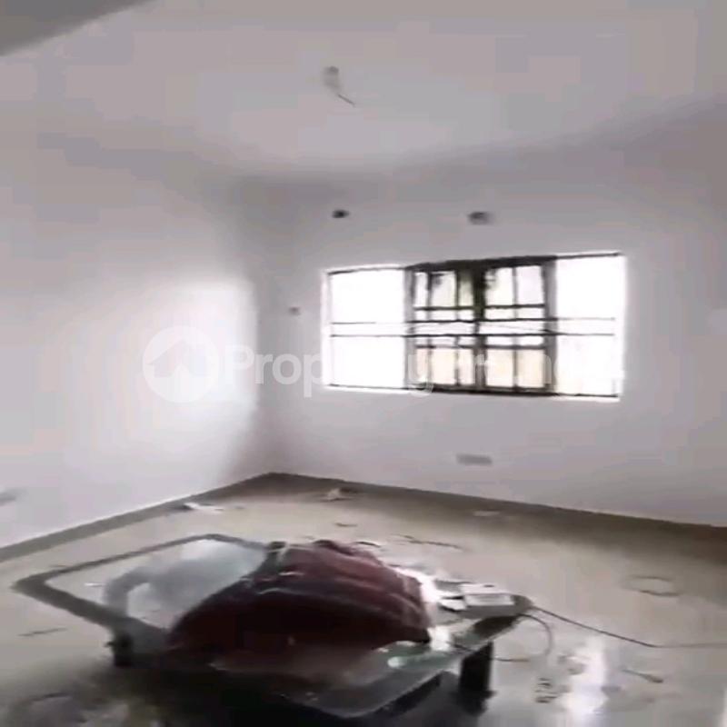 3 bedroom House for rent Off Pedro Road Ladilak Shomolu Lagos