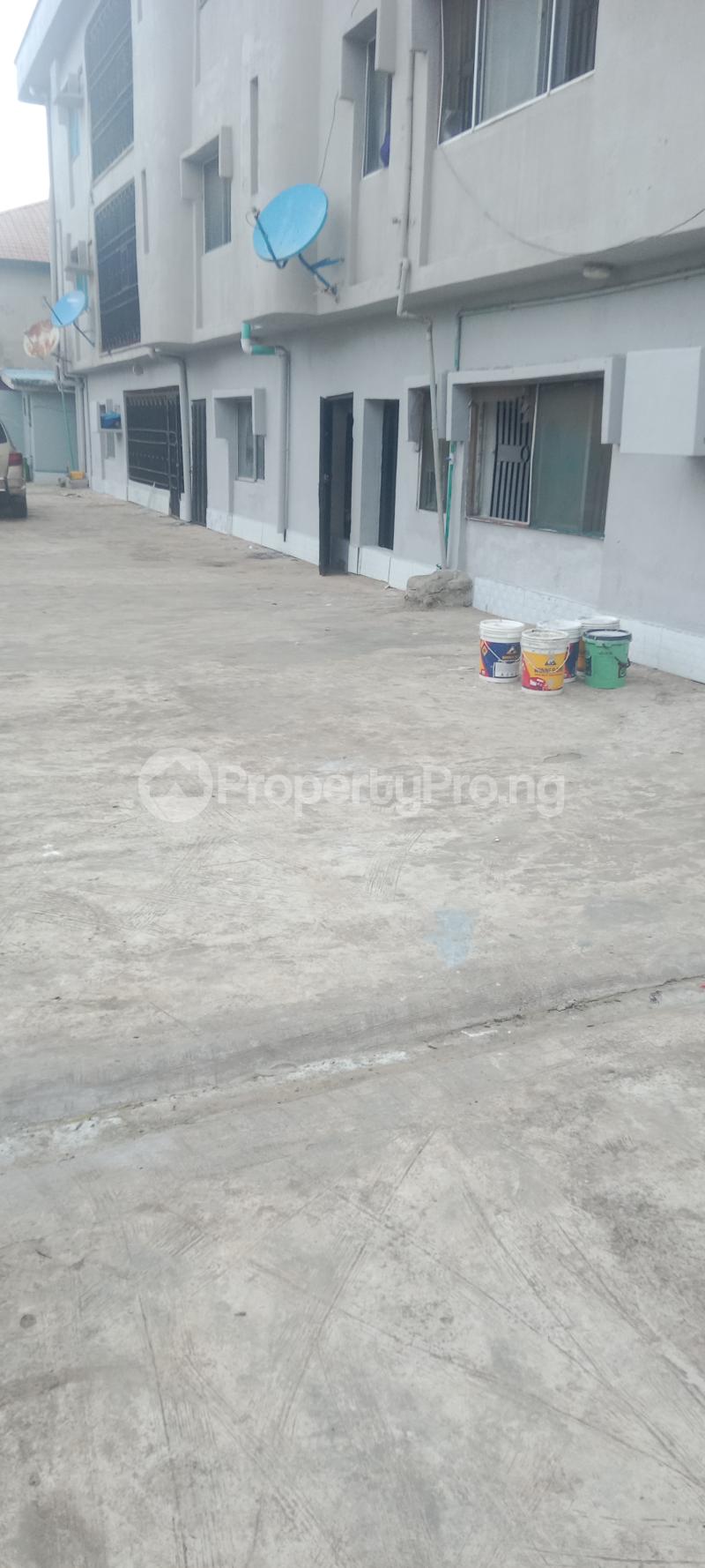 3 bedroom Flat / Apartment for rent Market Square Ago palace Okota Lagos