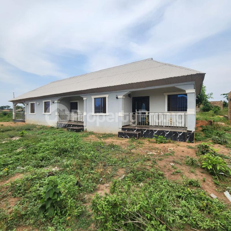 1 bedroom Flat / Apartment for sale Alabata Moniya Ibadan Oyo