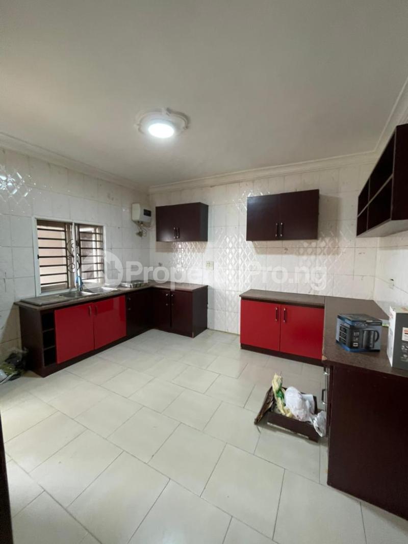3 bedroom Flat / Apartment for rent Ologolo , Lekki Ologolo Lekki Lagos